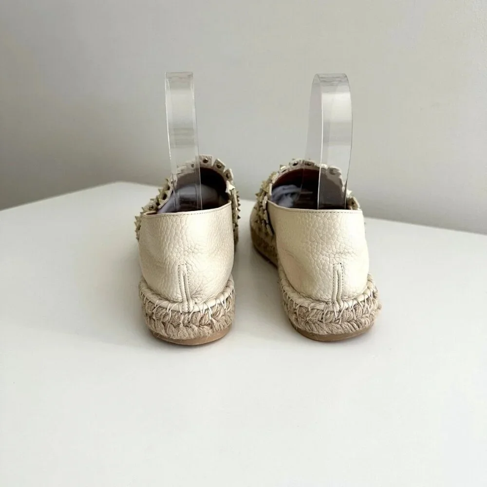 VALENTINO GARAVANI Rockstud Cream Pebbled Leather Espadrille Flats Size 8